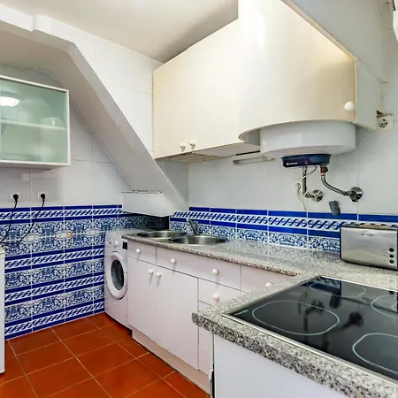 Apartament 2br At Chiado Historical Heart