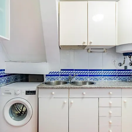 2br At Chiado Historical Heart Lissabon