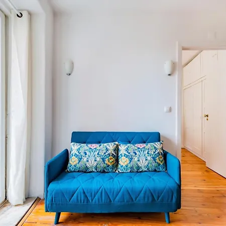 Apartment 2br At Chiado Historical Heart *