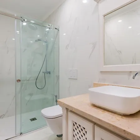 Apartmán 2br At Chiado Historical Heart