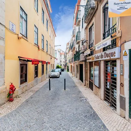 2br At Chiado Historical Heart Лісабон