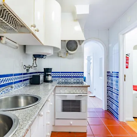 2br At Chiado Historical Heart