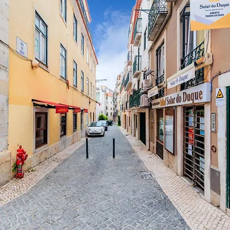 Apartment 2br At Chiado Historical Heart