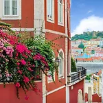 Apartman 2br At Chiado Historical Heart *